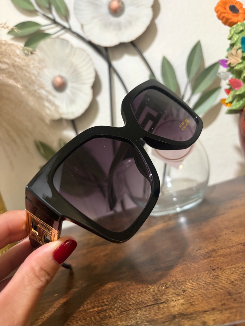 Black Square-oversize Frame Women's Sunglasses with Gradient Lenses